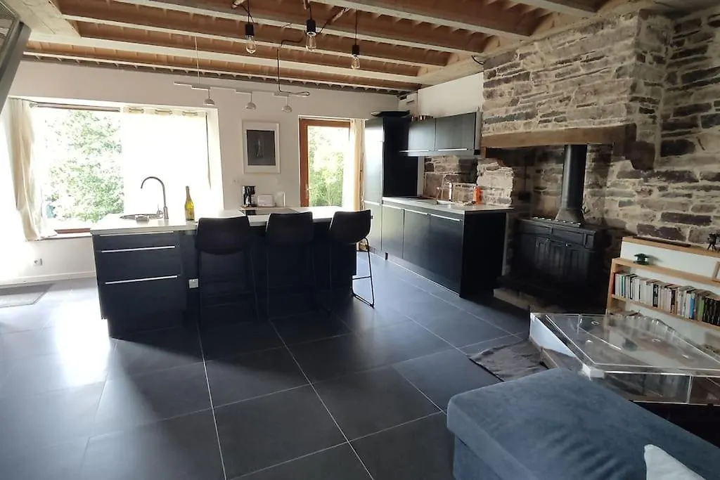 Ensemble De Maisons Avec Vue Sur La Nature Bains-sur-Oust 0*,