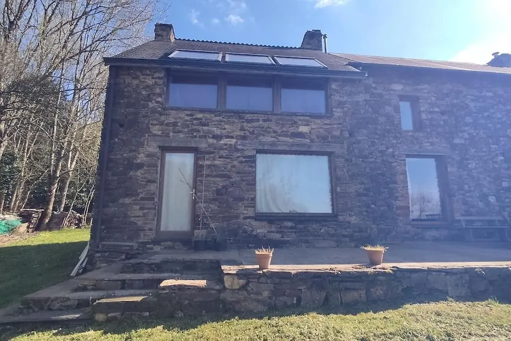Ensemble De Maisons Avec Vue Sur La Nature Bains-sur-Oust